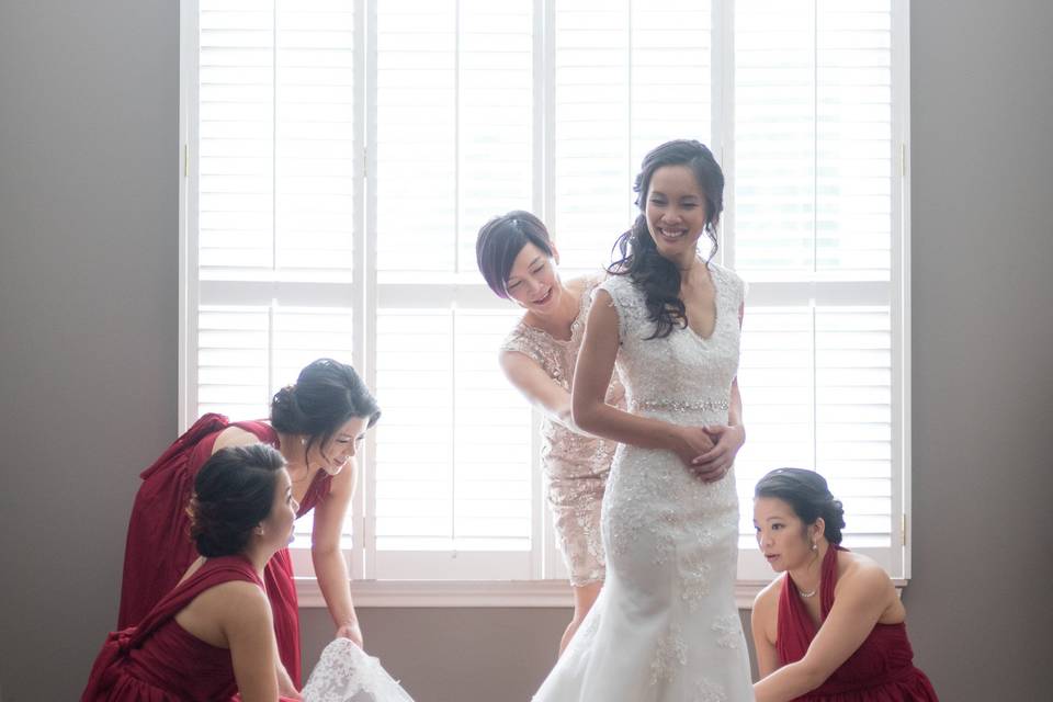 Bride with Bridesmaids