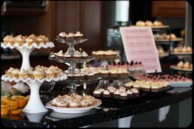 cupcake display table.png