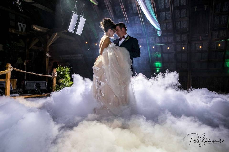 Dry Ice - dancing on a cloud