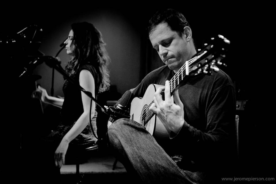 Kamila and Pierre Vox / Guitar