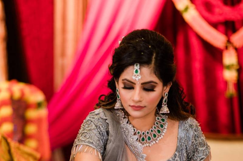 Bride Harika performing ritual