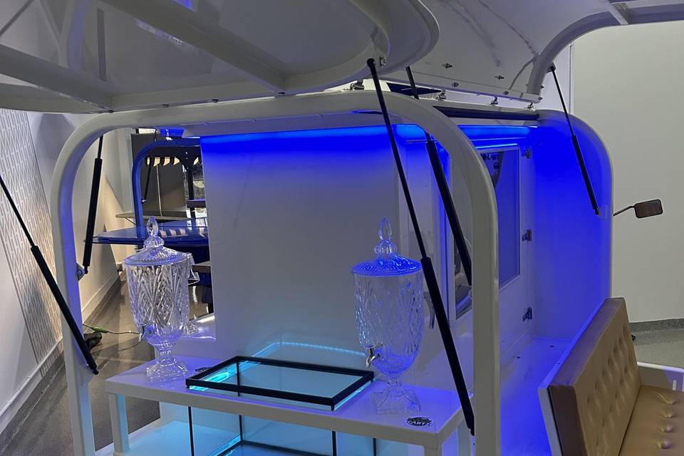 Champagne In Style