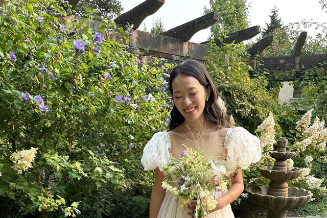 Holding the bouquet