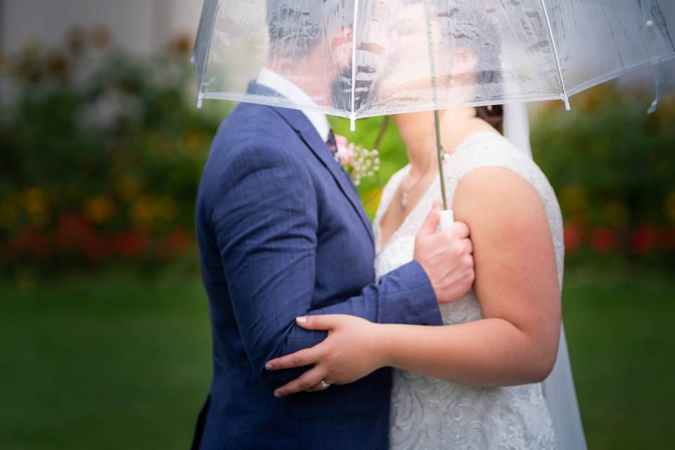 Kiss in the rain