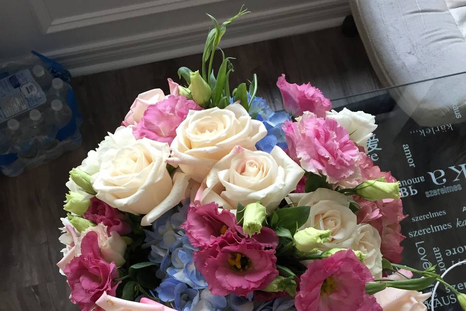 Blush bouquets