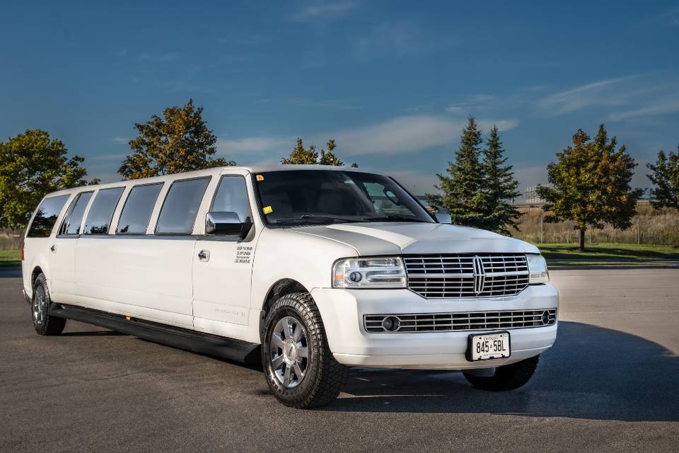14 Passenger Lincoln Navigator