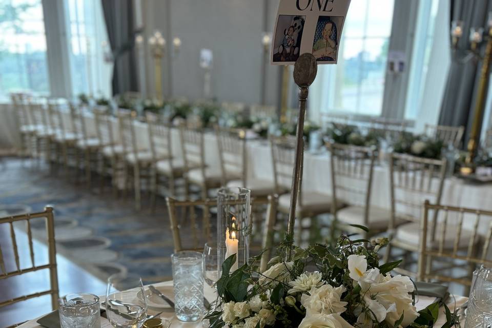 Floral centrepiece