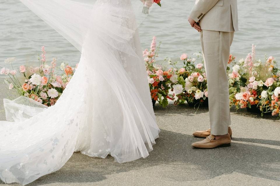 Sunny Ceremony Photography