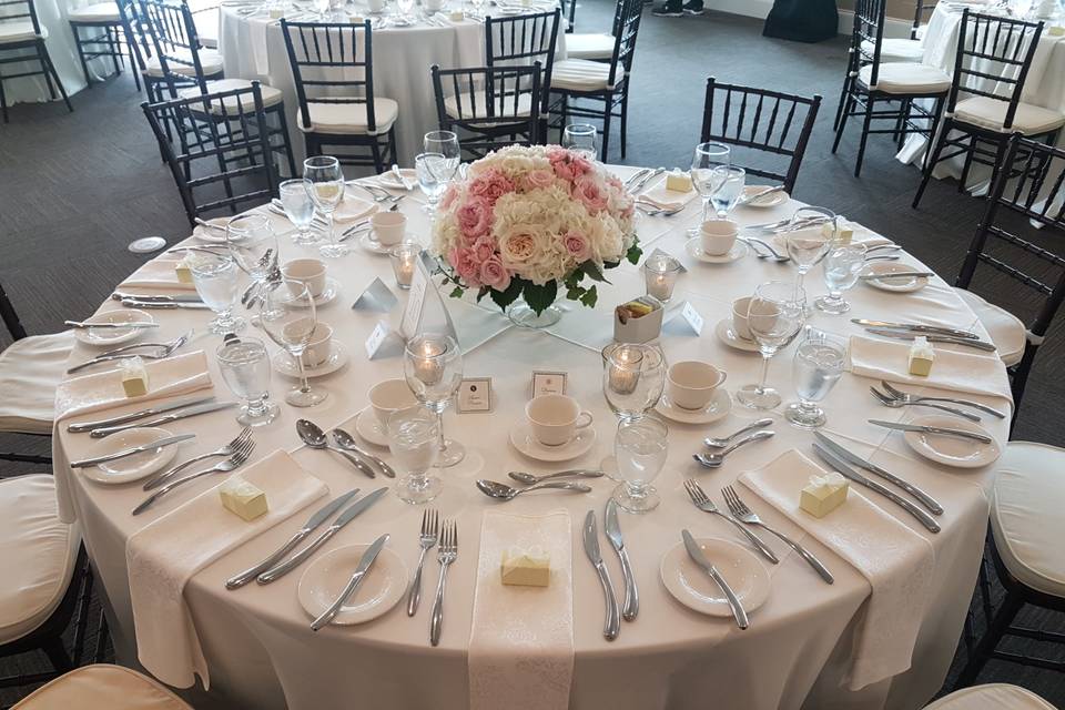 Table arrangement