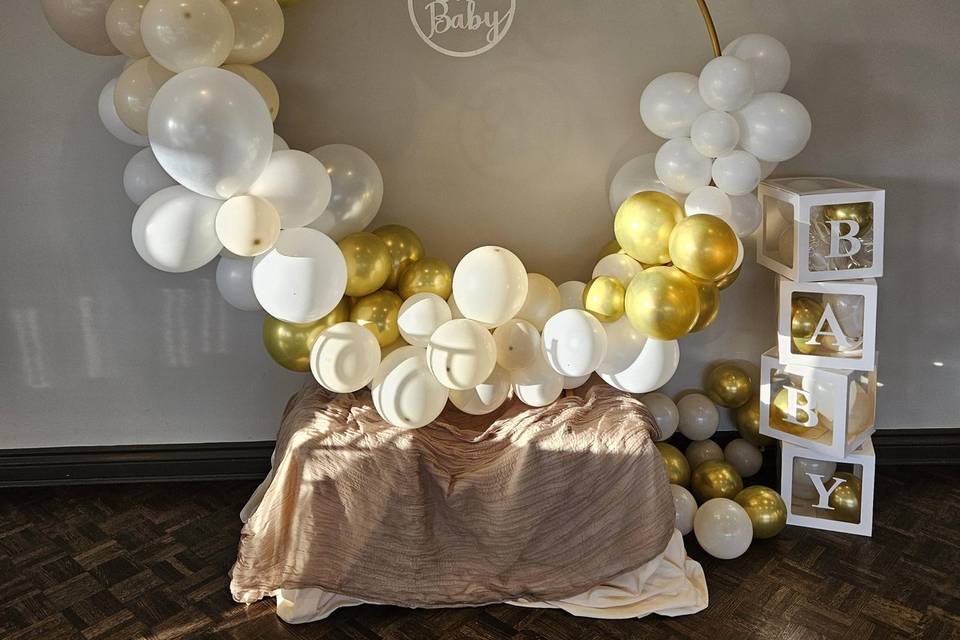 Baby shower arch