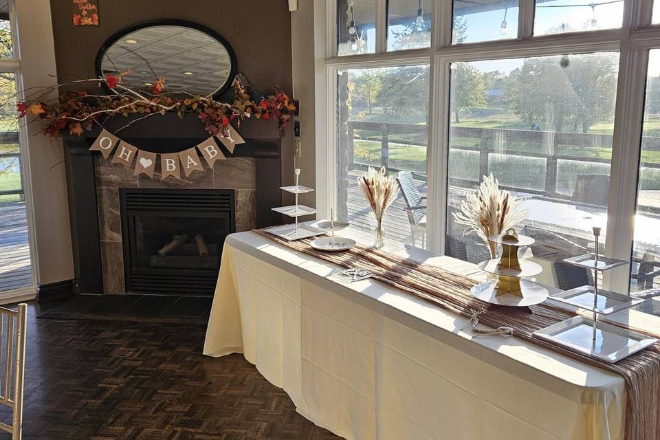 Baby shower decor