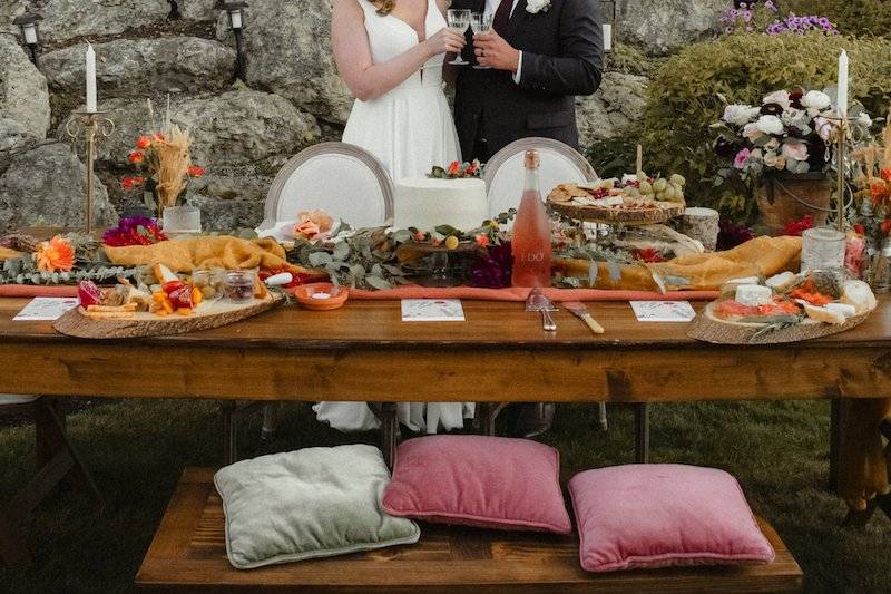 Table Setting Arrangement
