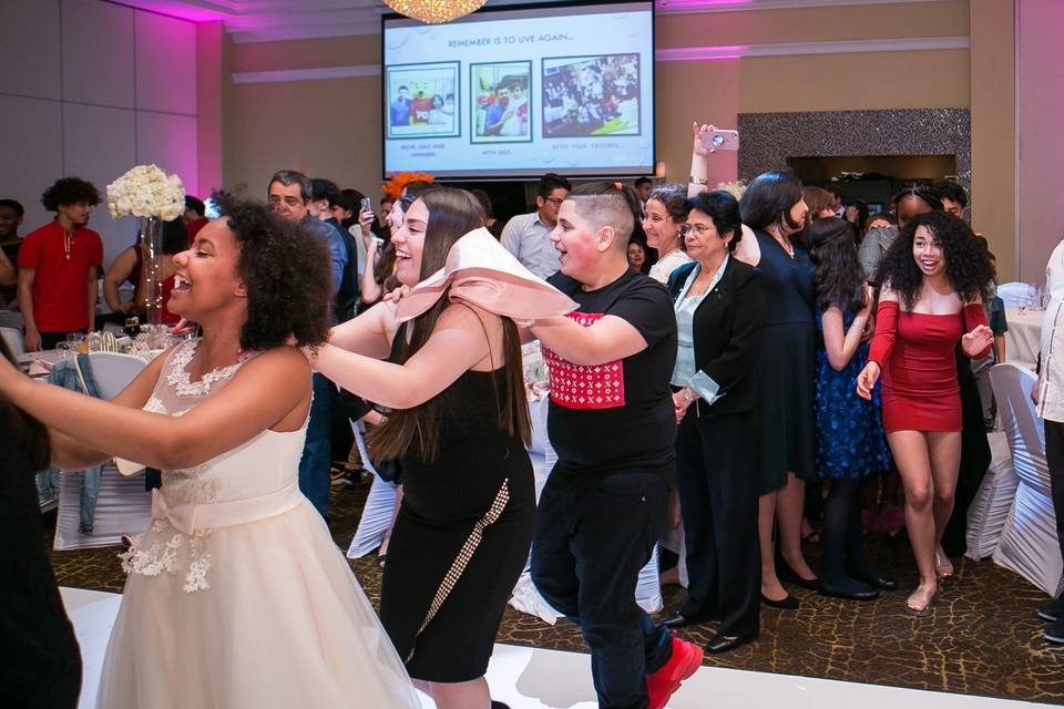 Guests dancing together
