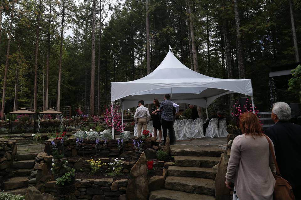 20x20 tent for ceremony guests