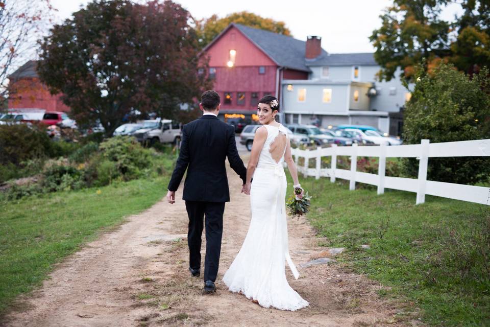 Salem cross inn farm wedding