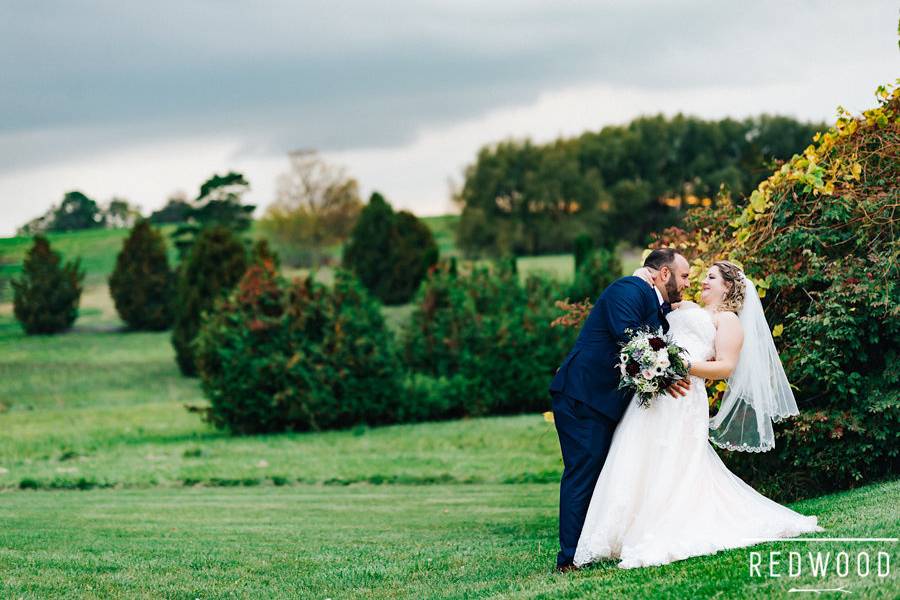 Portrait of the wedding party, Photo by Sawyer Photography