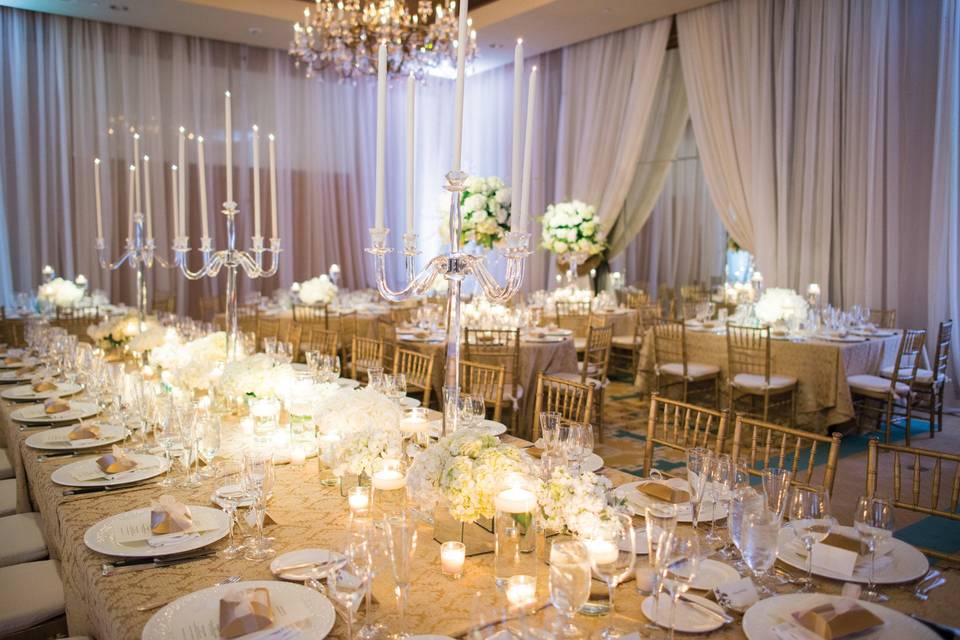 Elegant Tablescapes