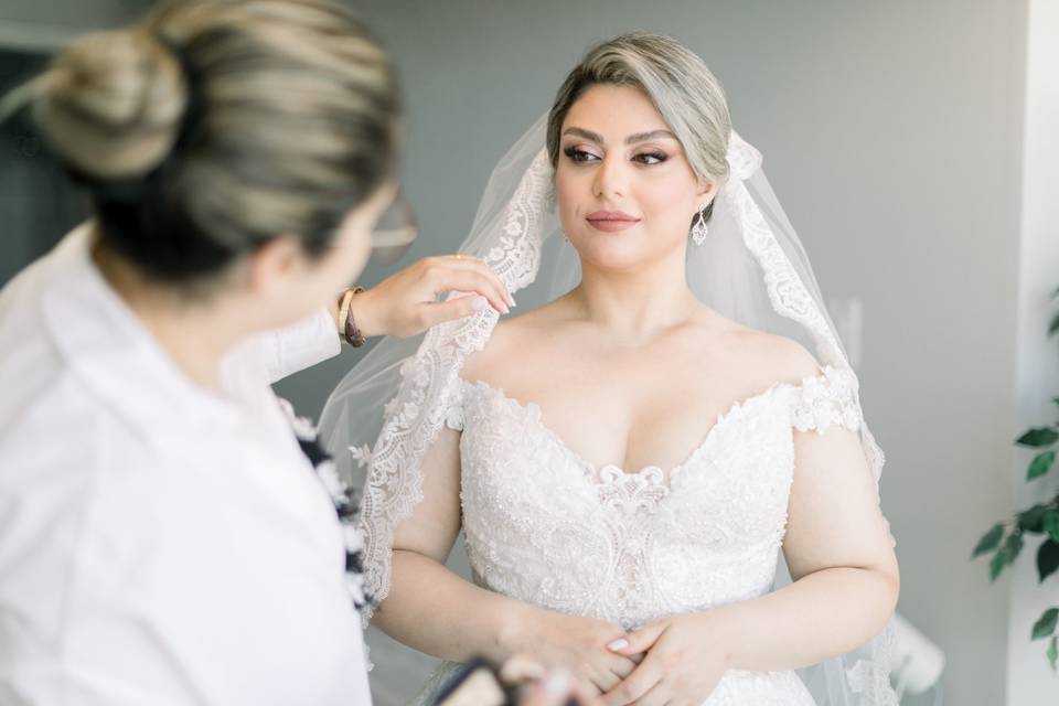 Negar Khoshgoo Beauty