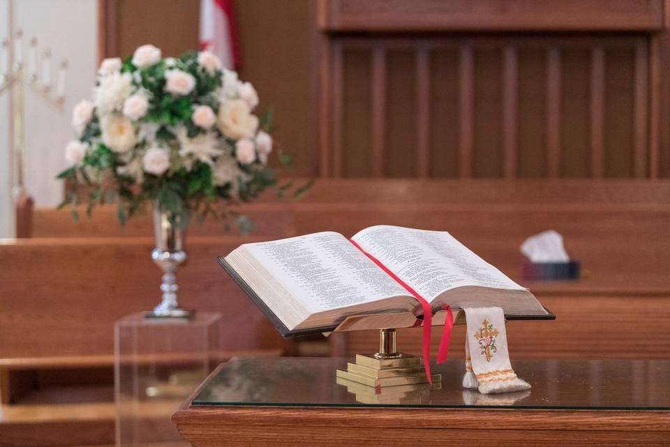 Altar arrangement