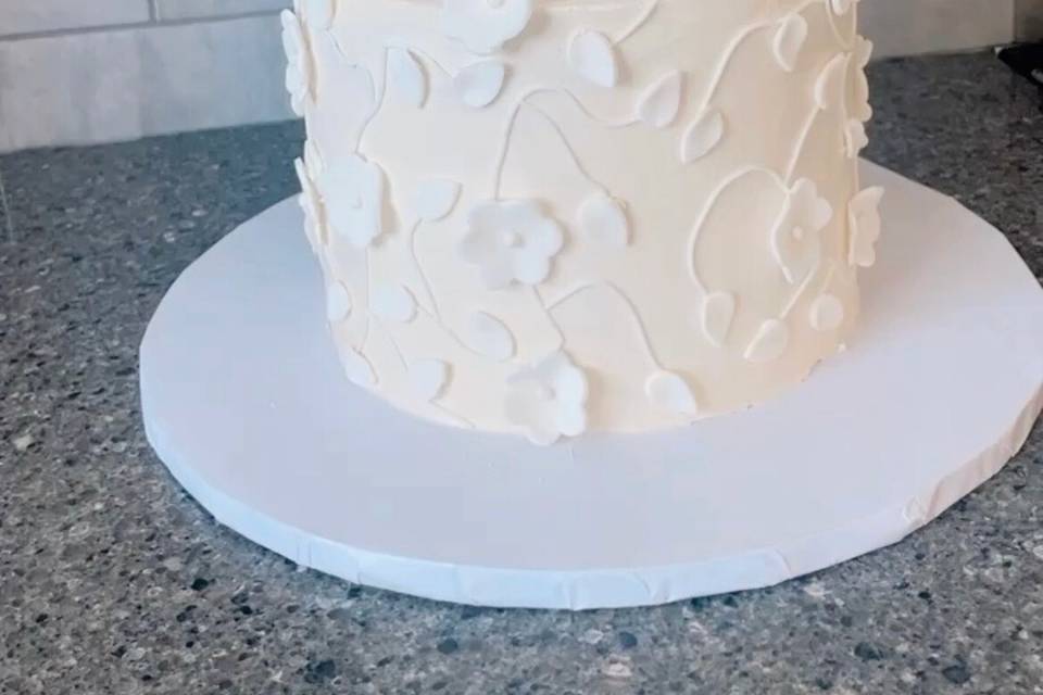 Floral wedding cake