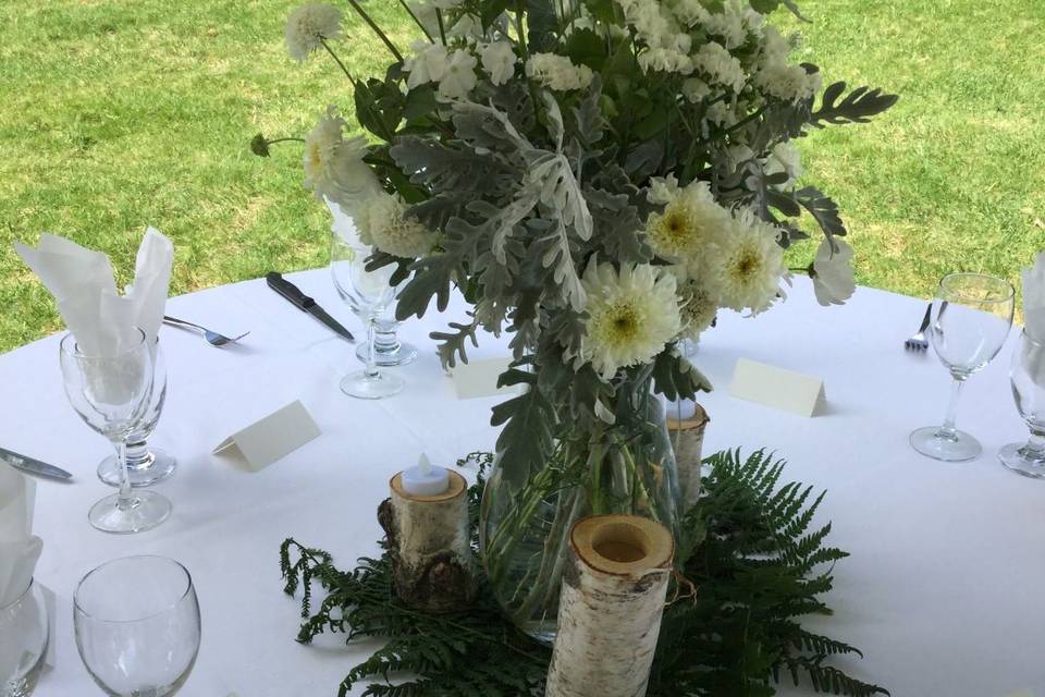 Dramatic table centers