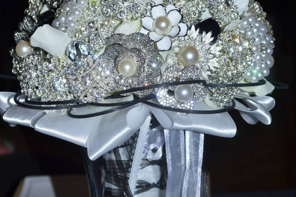 Brooch Bouquet