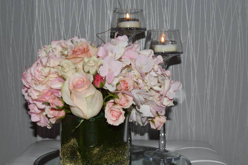 Cream/PinkShort Center Piece -