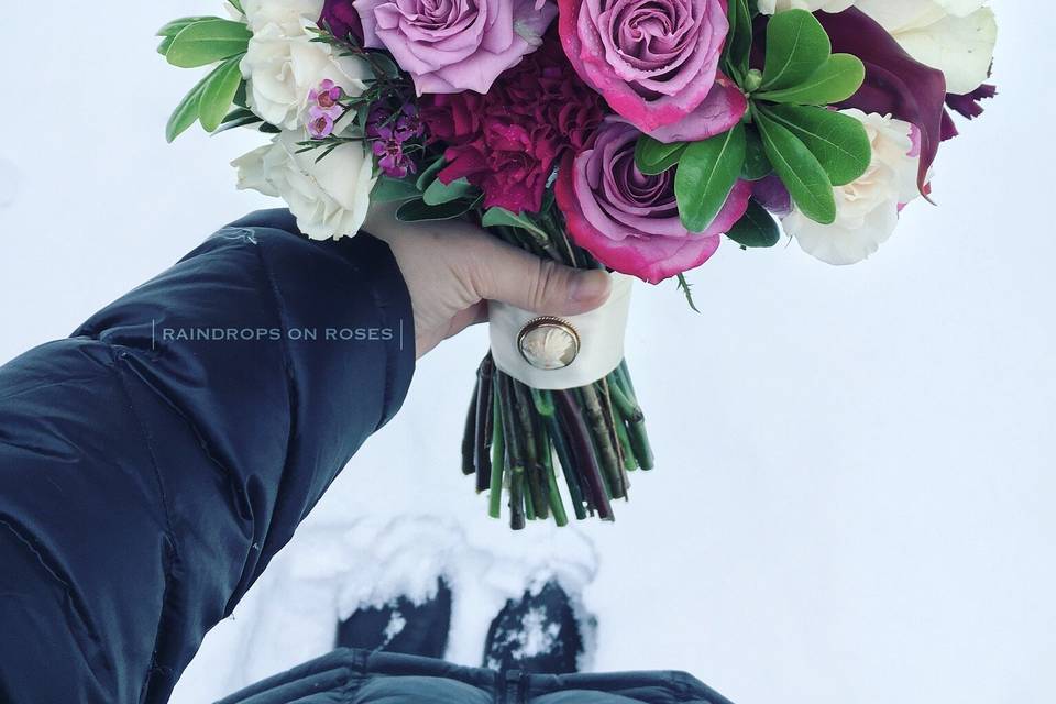 Red and white centerpiece