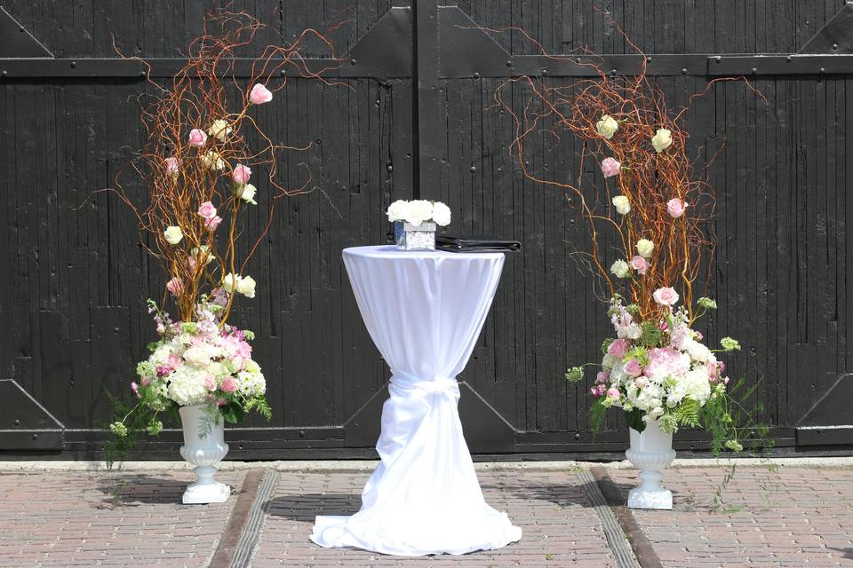 Ceremony urns