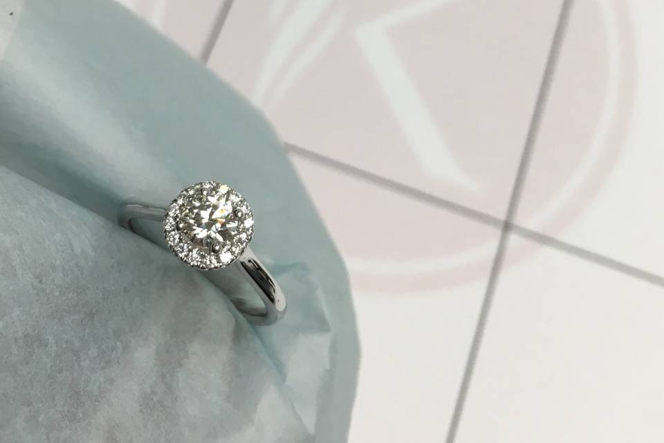 Round Halo Engagement Ring