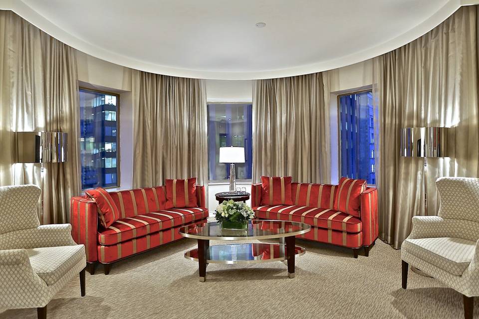 Executive Suite- Living Room 4.jpg