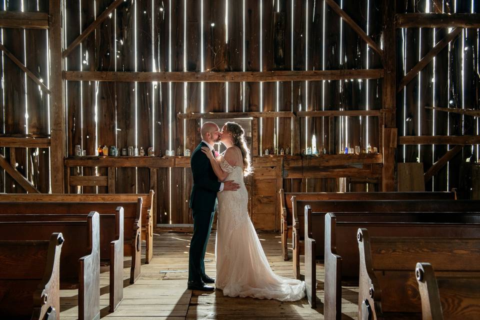 Rustc barn wedding