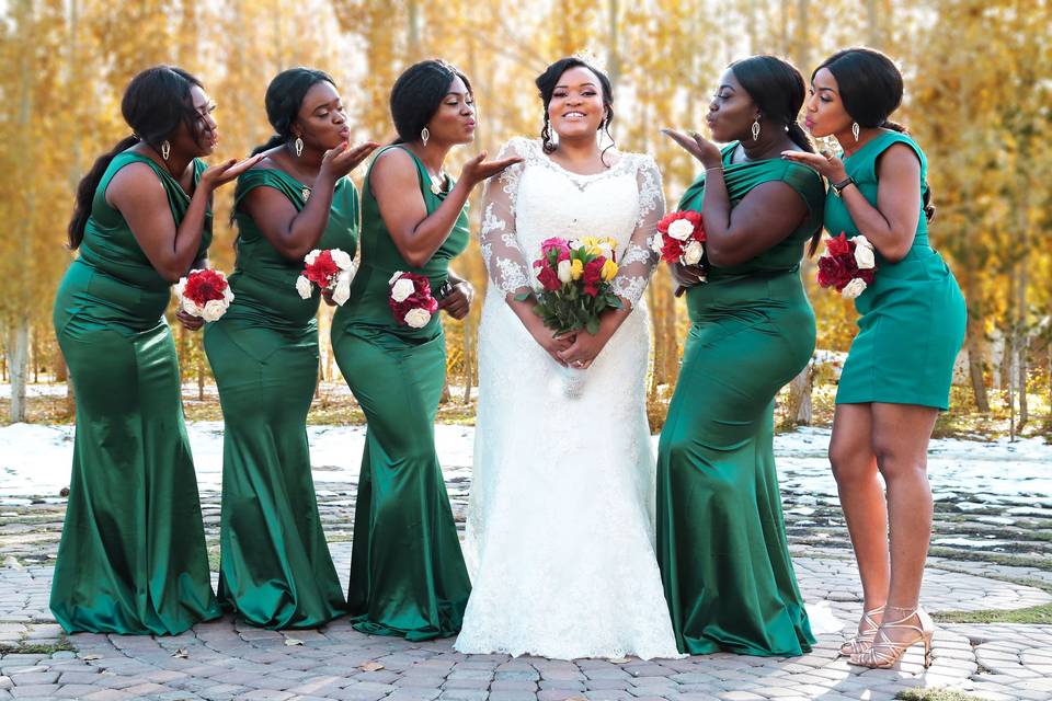 Bridal party blow kiss