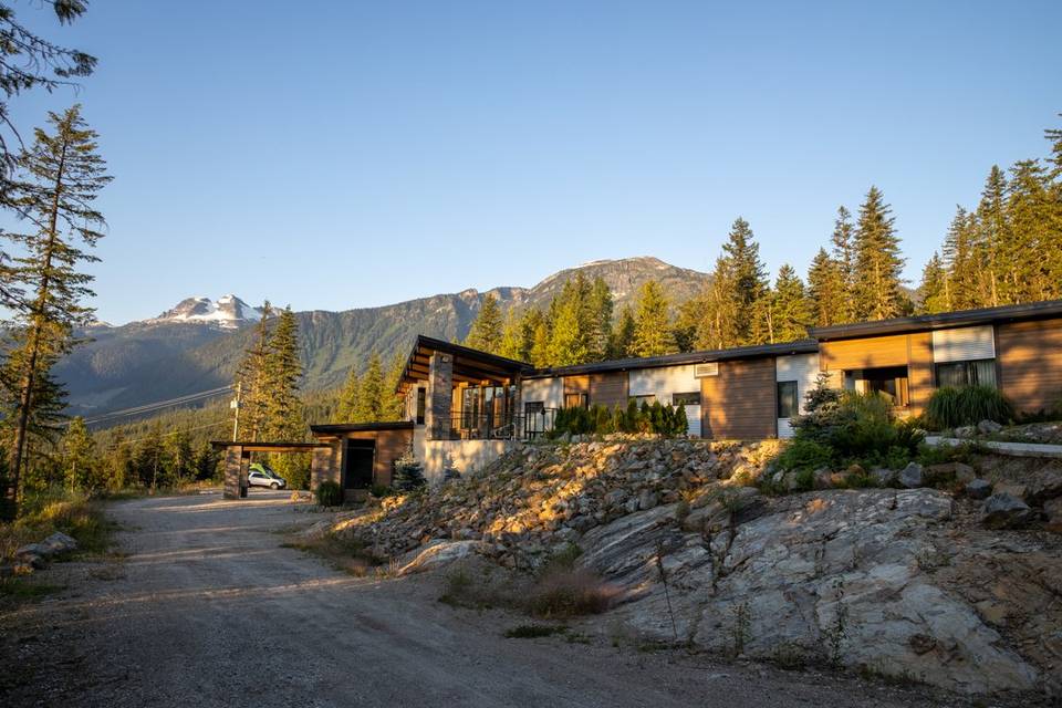 Eagle Pass Lodge
