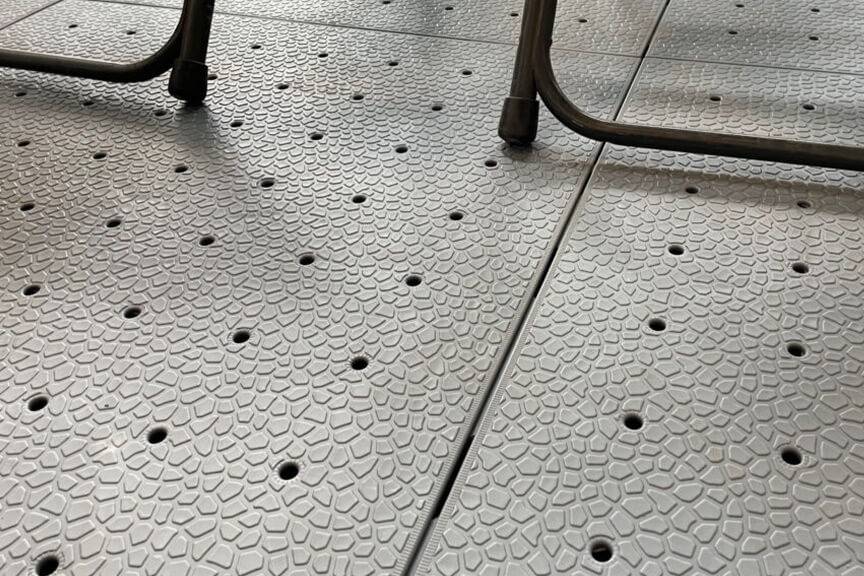 SnapGRID™ flooring