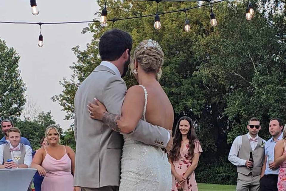 Bride and Grooms 1st Dance