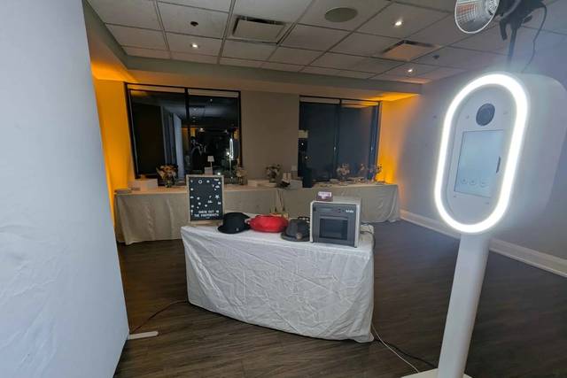 Aura Photobooth Company