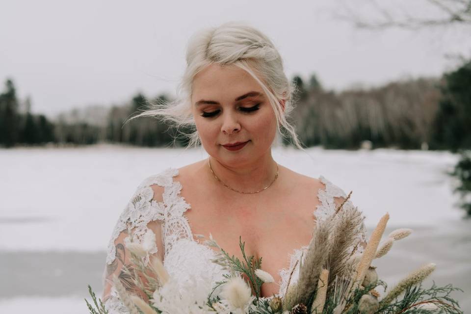 Bride holding the bouquet