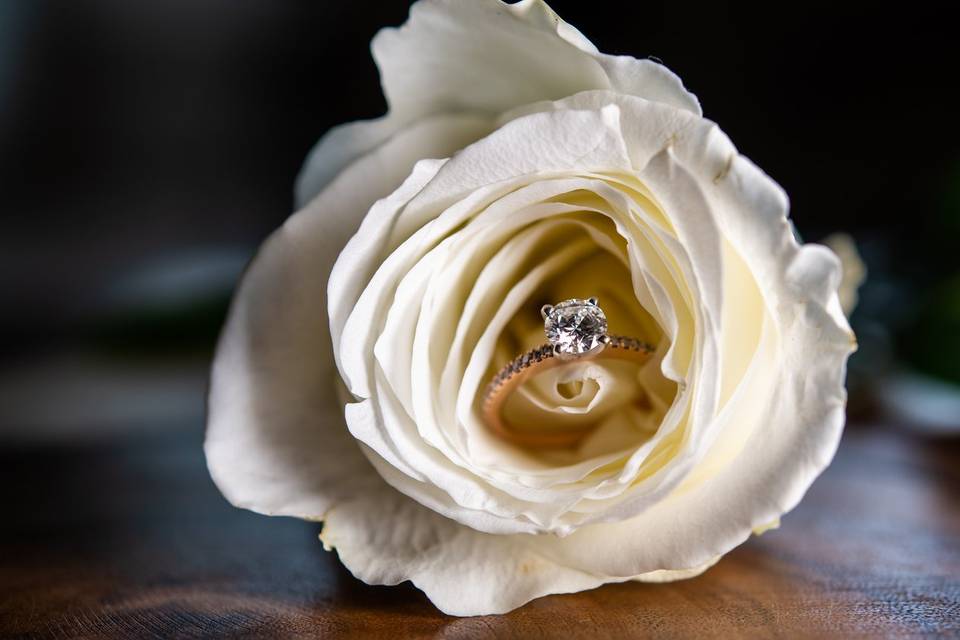 Ring in rose