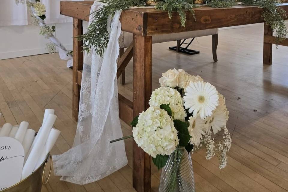 Beautiful head table
