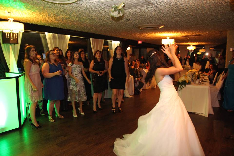 Bouquet toss