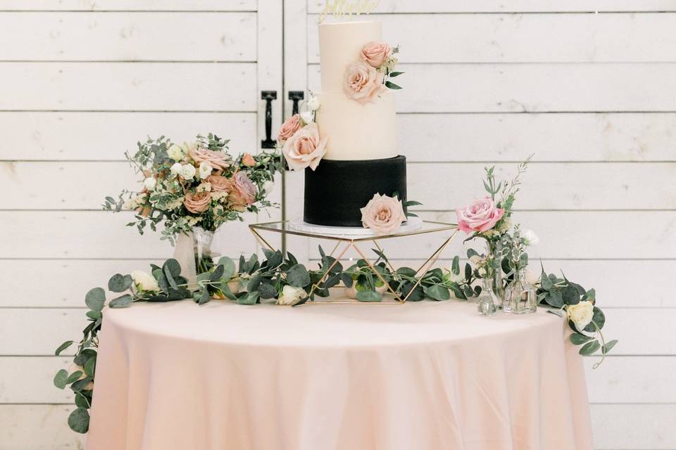 Cake table setu