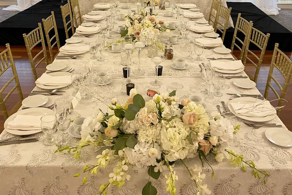 Head table for wedding