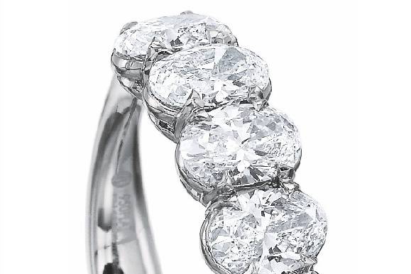 Oval Diamond Band