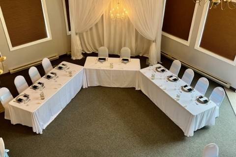 U shaped head table