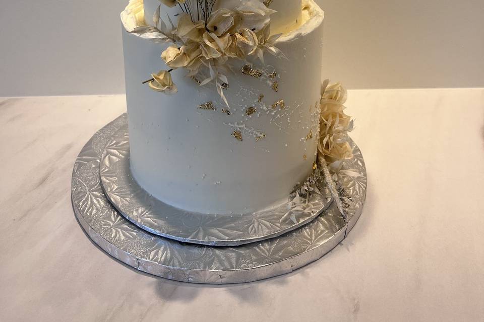 Simple elegant 2-tier cake