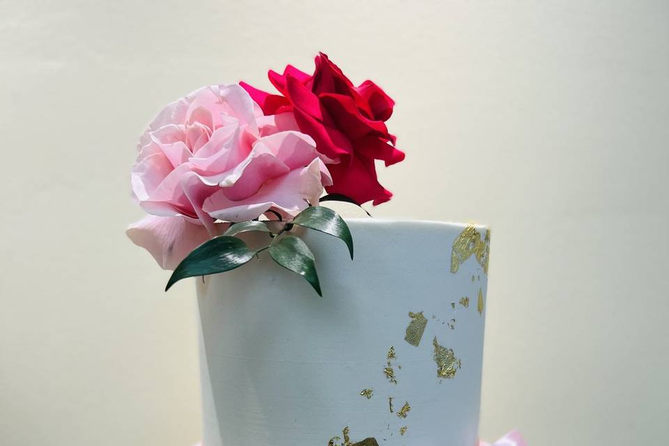 2-tier Pink white gold cake
