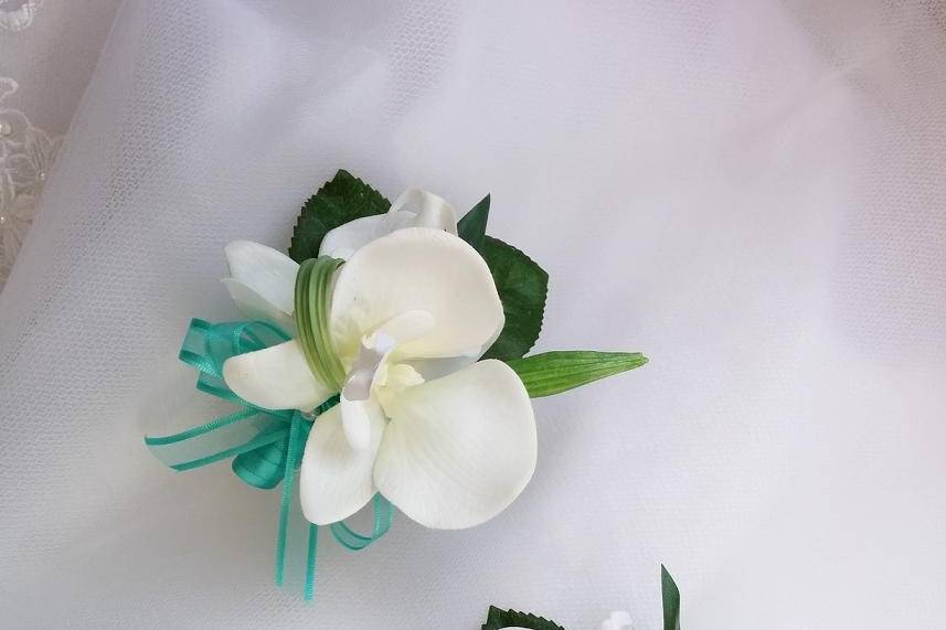 Alaina - Corsages.JPG