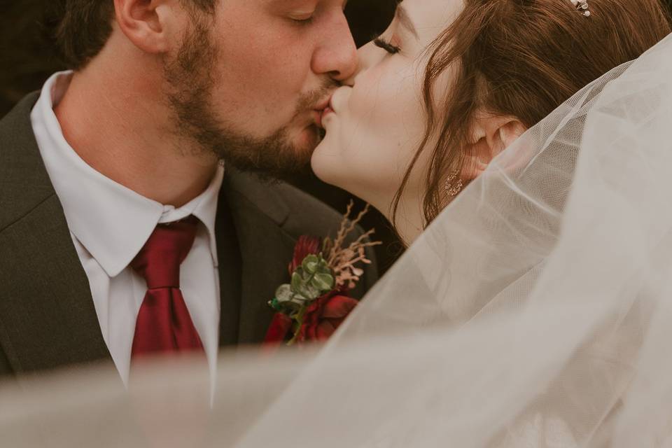 That kiss - Kourtney Jones Photography