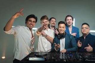 We Know Music DJ Services